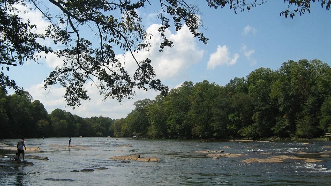 Walk by the Chattahoochee River from Interstate North Trailhead