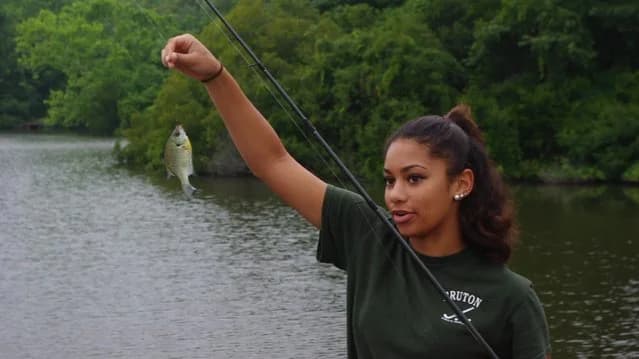 🎣 FAMILY & FRIENDS FISHING DAY! 🌊☀️