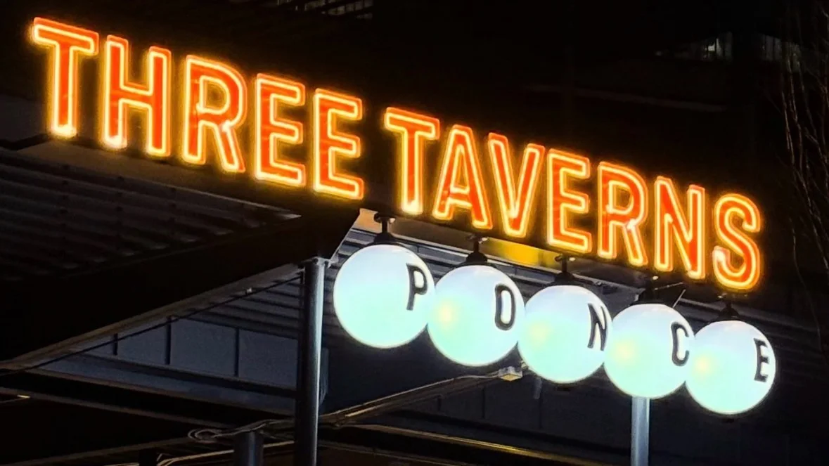French Conversation at 3 Taverns Ponce